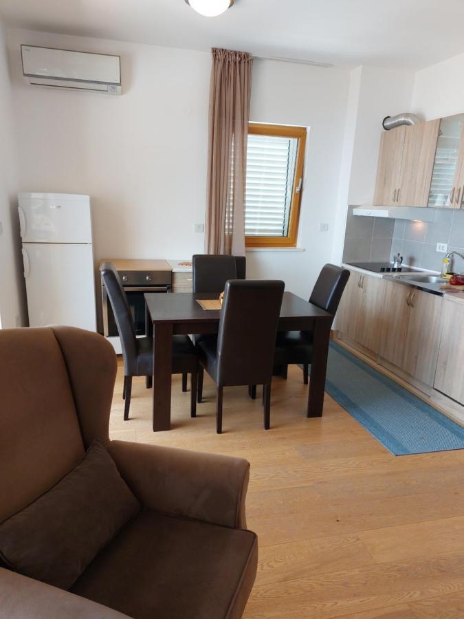 Apartment-Hotel Vila Petrovic-Becici บุดวา ภายนอก รูปภาพ