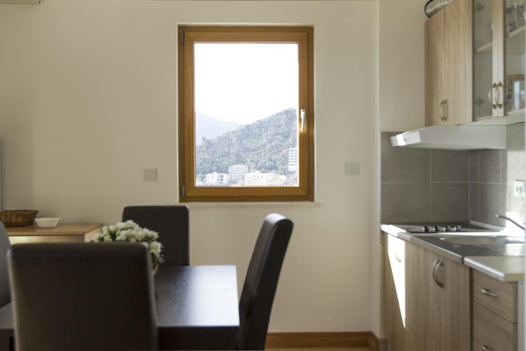 Apartment-Hotel Vila Petrovic-Becici บุดวา ภายนอก รูปภาพ