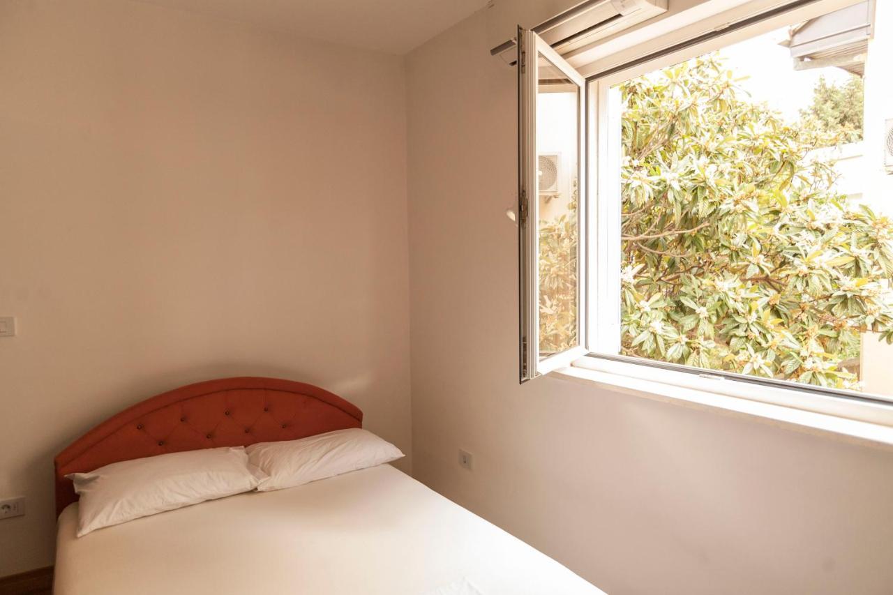 Apartment-Hotel Vila Petrovic-Becici บุดวา ภายนอก รูปภาพ