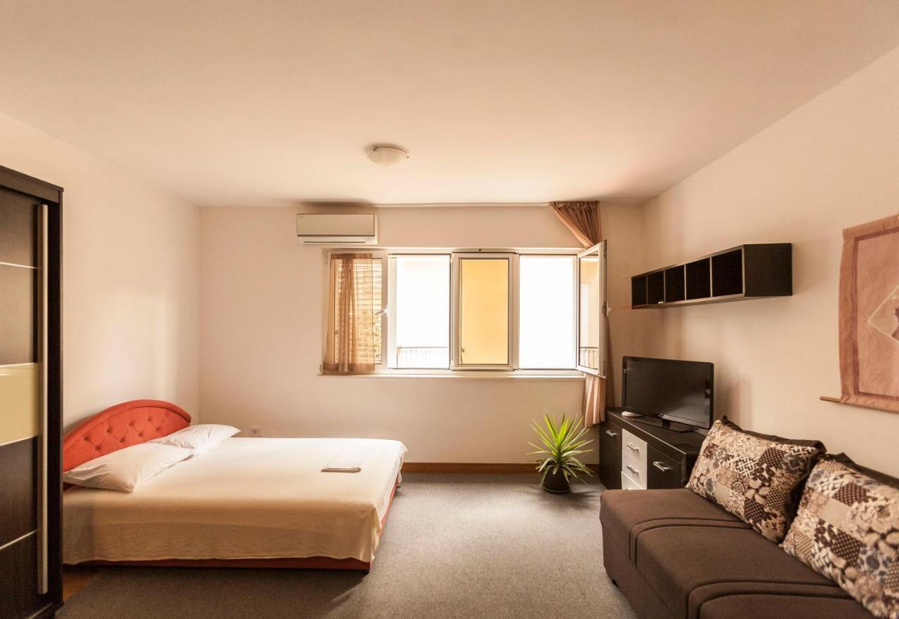 Apartment-Hotel Vila Petrovic-Becici บุดวา ภายนอก รูปภาพ
