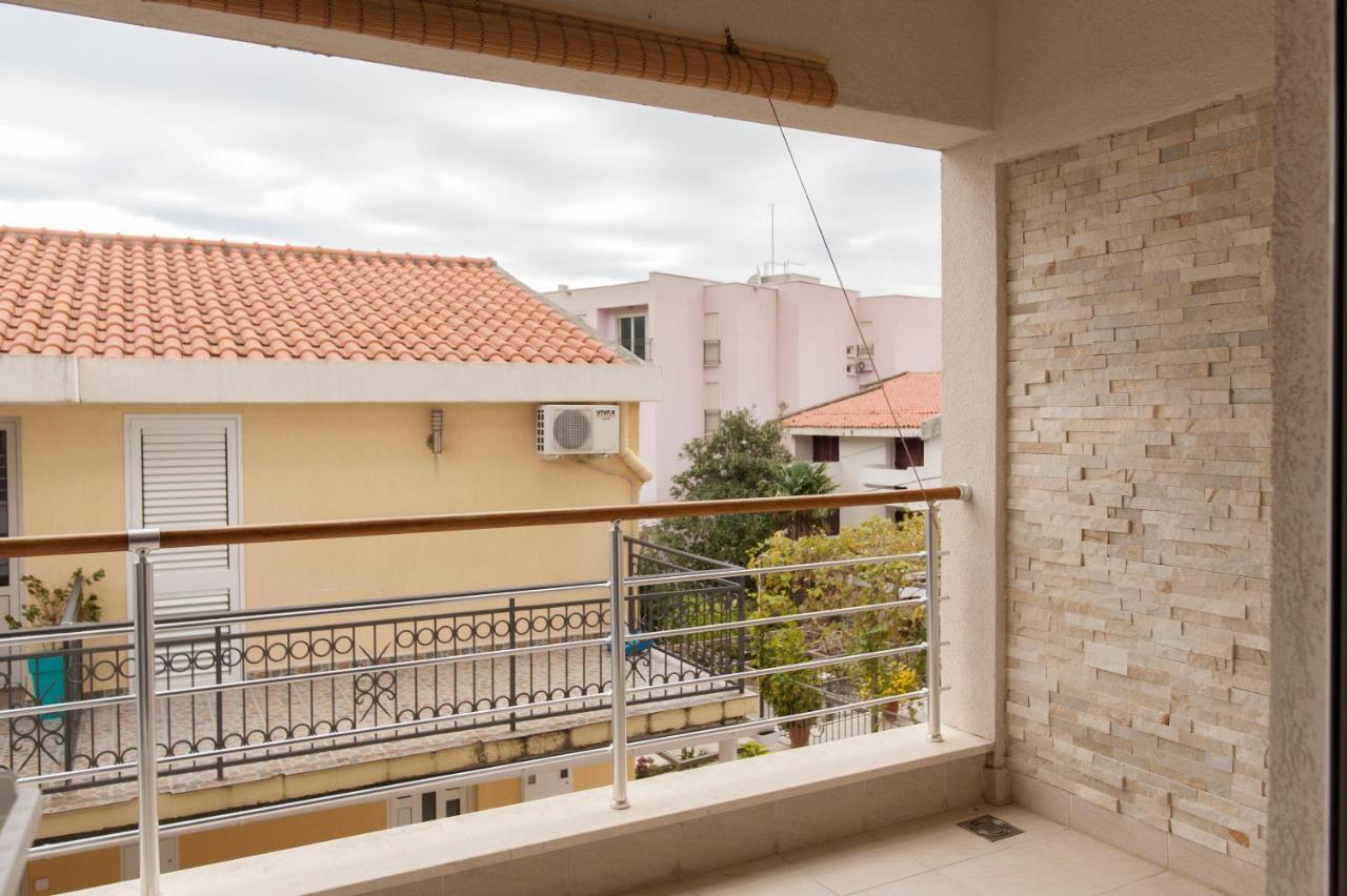 Apartment-Hotel Vila Petrovic-Becici บุดวา ภายนอก รูปภาพ
