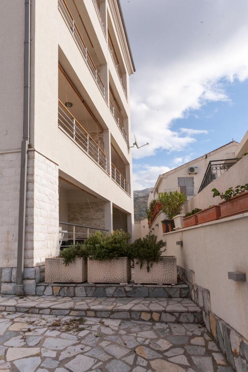 Apartment-Hotel Vila Petrovic-Becici บุดวา ภายนอก รูปภาพ