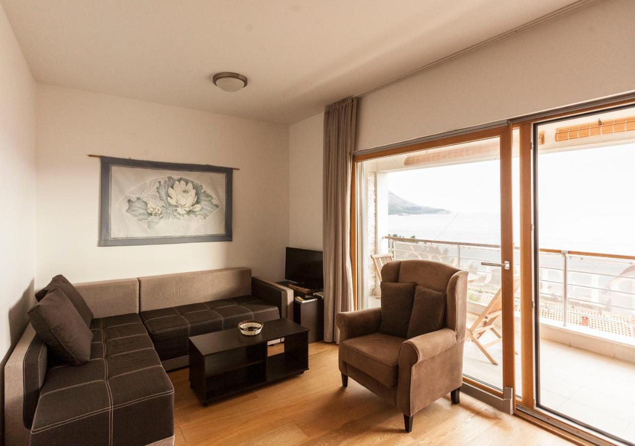Apartment-Hotel Vila Petrovic-Becici บุดวา ภายนอก รูปภาพ